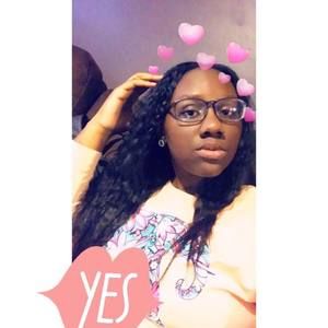 Meet your Posher, Adrianna